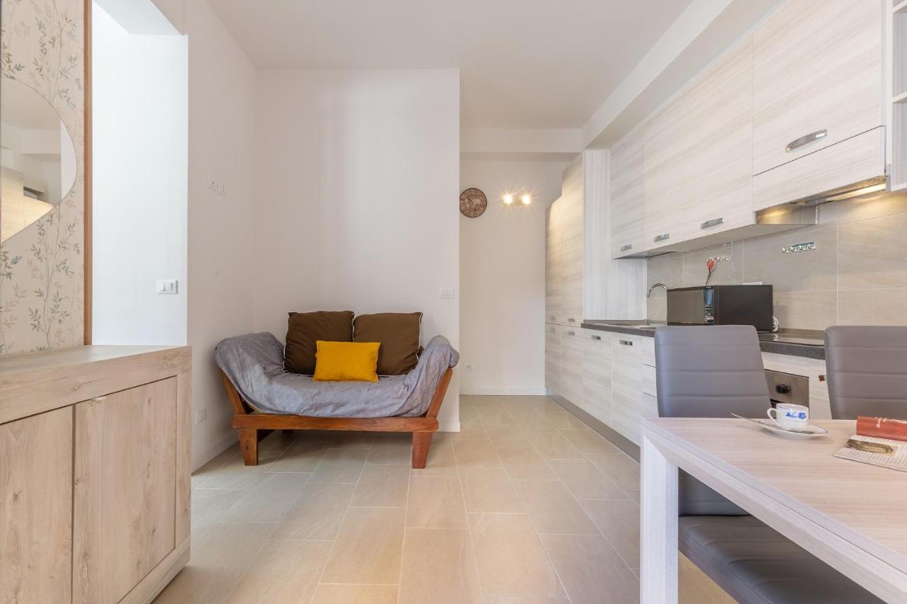 San Donato Fiere Essential Apartment W/Parking Bologna Exteriör bild