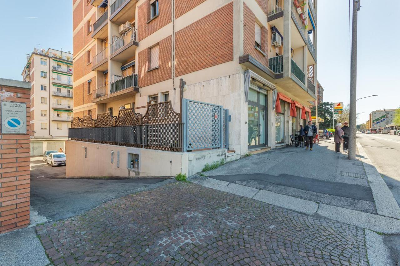 San Donato Fiere Essential Apartment W/Parking Bologna Exteriör bild